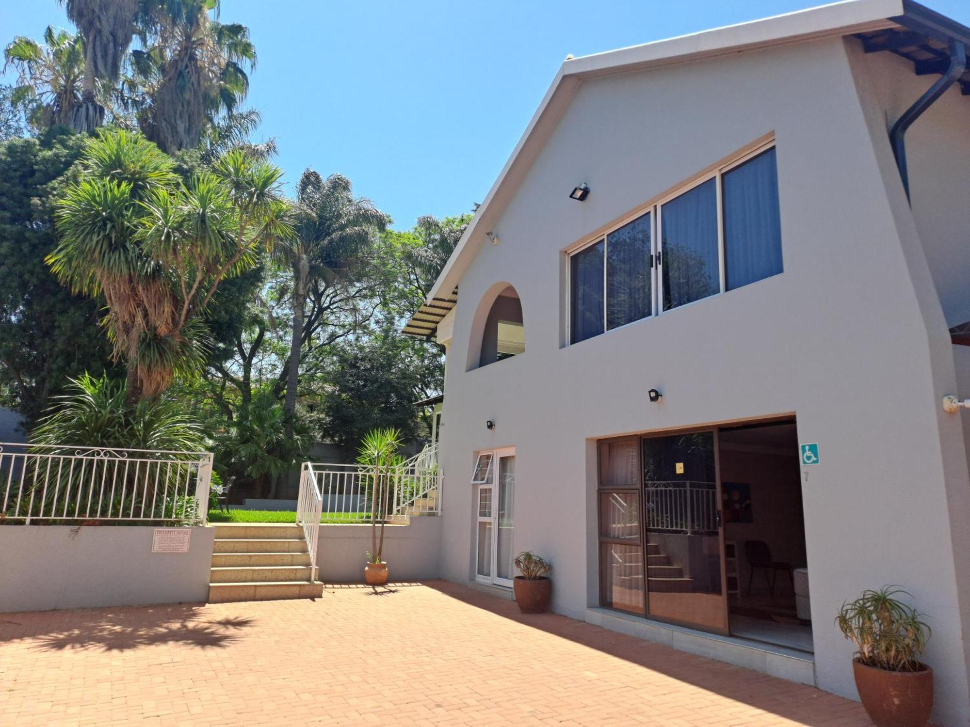 8 On Acacia Guesthouse Bedfordview Extérieur photo