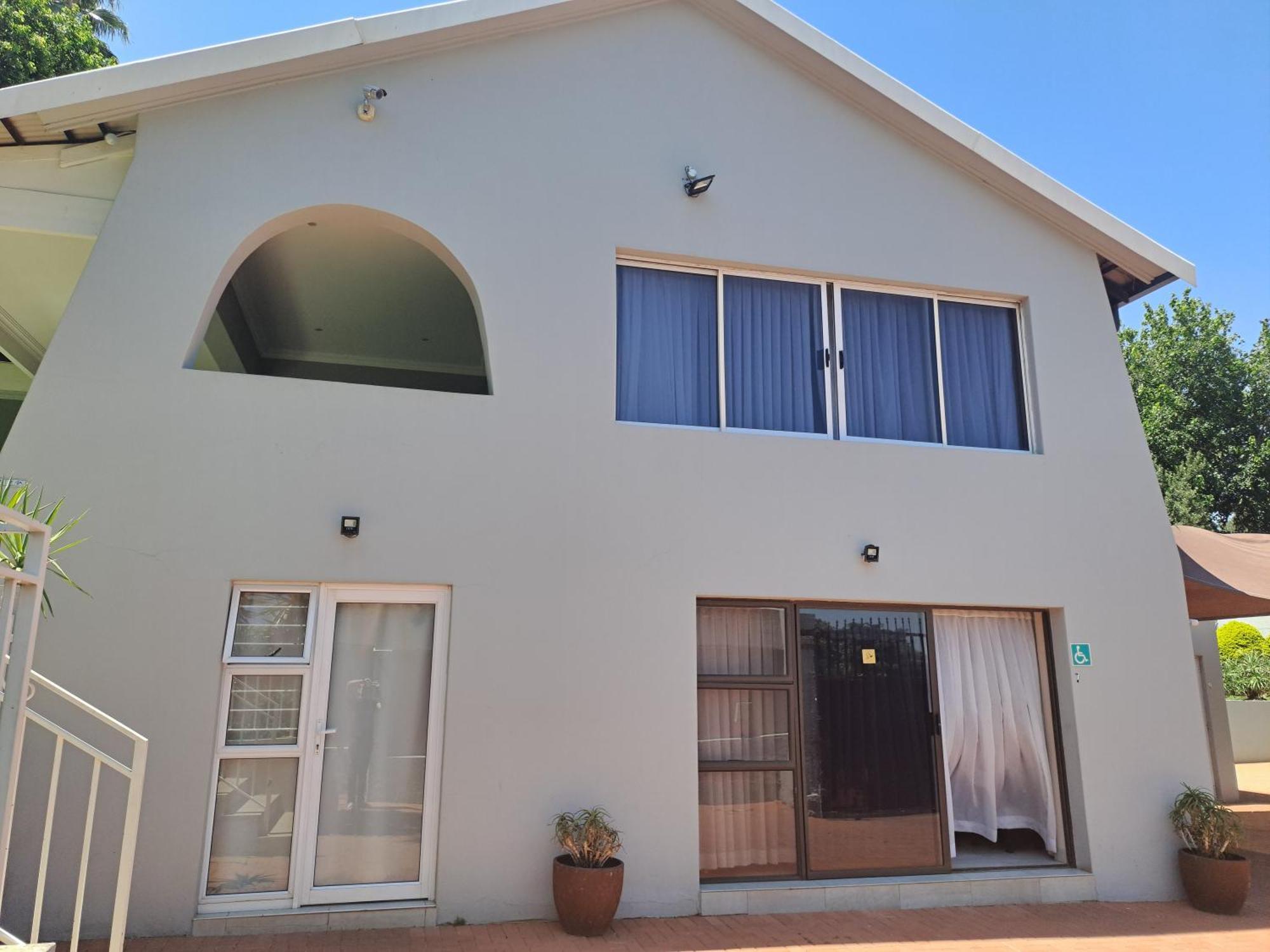 8 On Acacia Guesthouse Bedfordview Extérieur photo